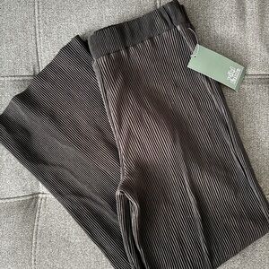 Wild fable ribbed crop pant